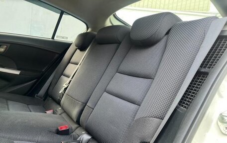 Honda Insight II рестайлинг, 2011 год, 670 000 рублей, 13 фотография