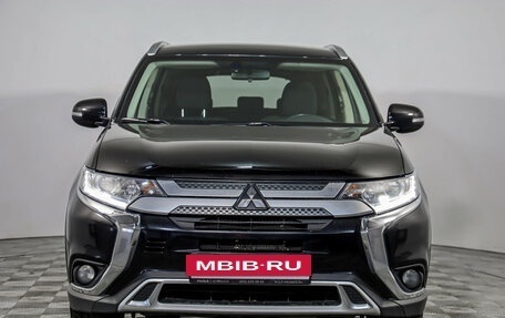 Mitsubishi Outlander III рестайлинг 3, 2019 год, 1 949 000 рублей, 2 фотография