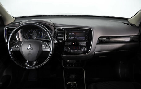 Mitsubishi Outlander III рестайлинг 3, 2019 год, 1 949 000 рублей, 9 фотография