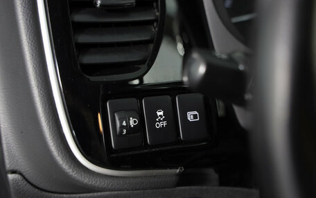 Mitsubishi Outlander III рестайлинг 3, 2019 год, 1 949 000 рублей, 17 фотография