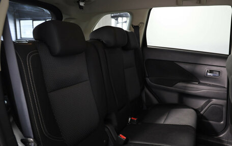 Mitsubishi Outlander III рестайлинг 3, 2019 год, 1 949 000 рублей, 20 фотография