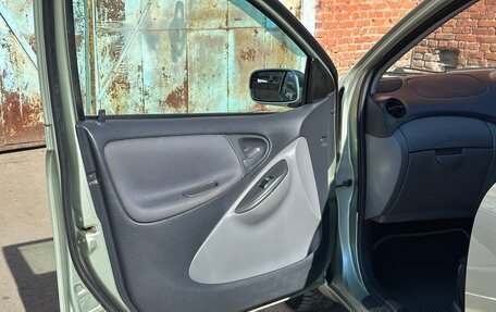 Toyota Vitz, 2002 год, 389 000 рублей, 19 фотография