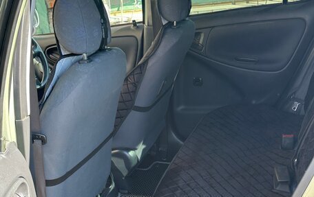 Toyota Vitz, 2002 год, 389 000 рублей, 21 фотография