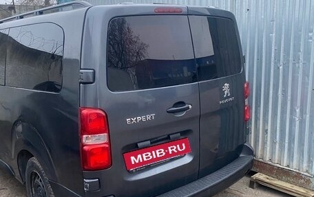 Peugeot Expert, 2018 год, 2 200 000 рублей, 3 фотография