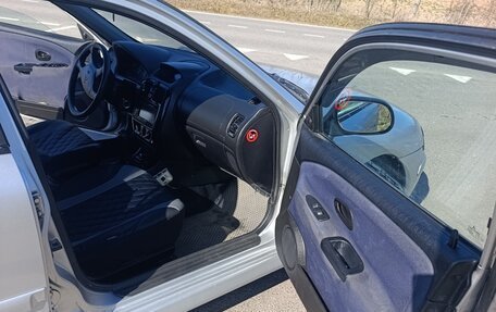 Mitsubishi Carisma I, 2001 год, 330 000 рублей, 12 фотография