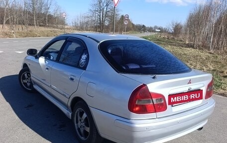 Mitsubishi Carisma I, 2001 год, 330 000 рублей, 3 фотография