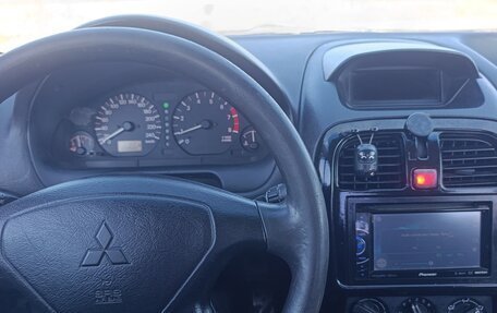 Mitsubishi Carisma I, 2001 год, 330 000 рублей, 16 фотография