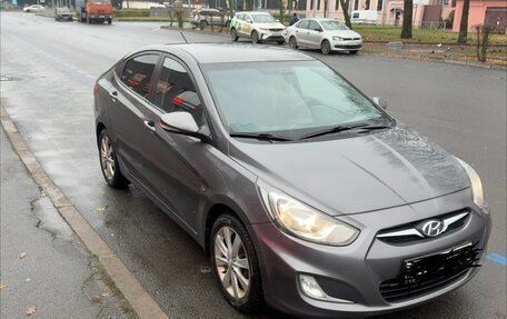 Hyundai Solaris II рестайлинг, 2013 год, 890 000 рублей, 7 фотография