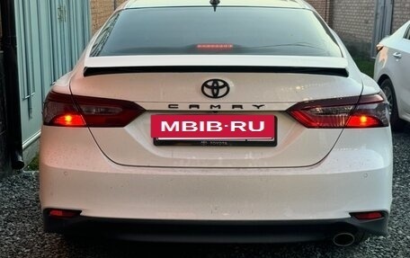 Toyota Camry, 2020 год, 2 800 000 рублей, 2 фотография