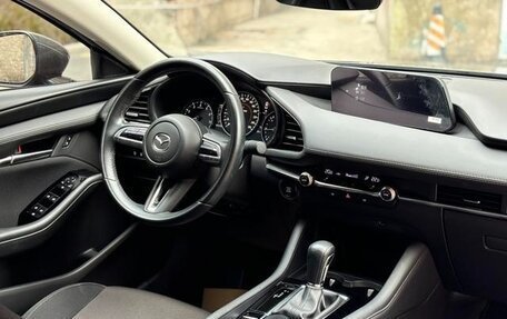 Mazda 3, 2022 год, 1 600 000 рублей, 8 фотография