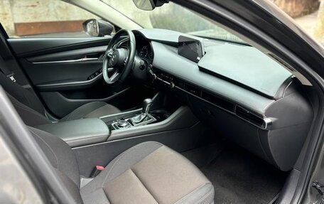 Mazda 3, 2022 год, 1 600 000 рублей, 7 фотография