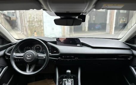 Mazda 3, 2022 год, 1 600 000 рублей, 6 фотография