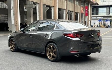 Mazda 3, 2022 год, 1 600 000 рублей, 4 фотография