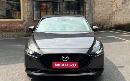 Mazda 3, 2022 год, 1 600 000 рублей, 2 фотография