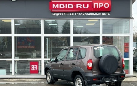 Chevrolet Niva I рестайлинг, 2018 год, 650 000 рублей, 3 фотография