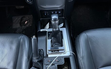 Toyota Land Cruiser Prado 150 рестайлинг 2, 2022 год, 7 000 000 рублей, 3 фотография