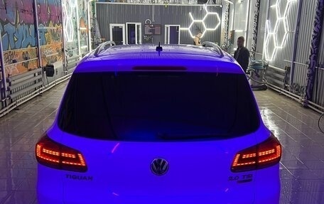 Volkswagen Tiguan II, 2016 год, 1 900 000 рублей, 2 фотография