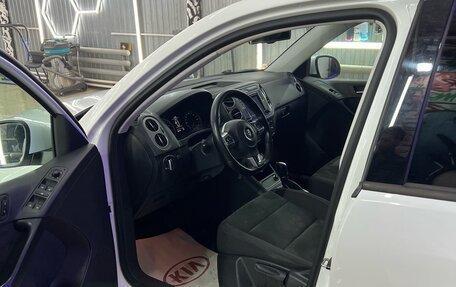 Volkswagen Tiguan II, 2016 год, 1 900 000 рублей, 10 фотография