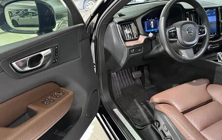 Volvo XC60 II, 2022 год, 4 760 018 рублей, 5 фотография