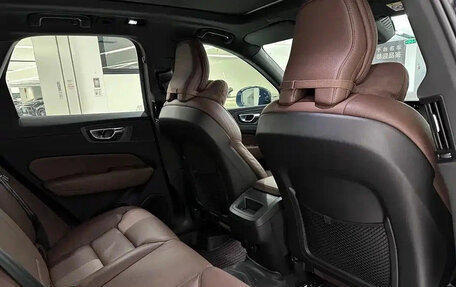 Volvo XC60 II, 2022 год, 4 760 018 рублей, 10 фотография