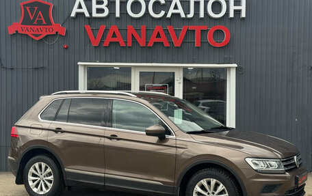 Volkswagen Tiguan II, 2018 год, 2 650 000 рублей, 3 фотография