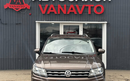 Volkswagen Tiguan II, 2018 год, 2 650 000 рублей, 2 фотография