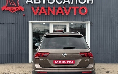 Volkswagen Tiguan II, 2018 год, 2 650 000 рублей, 6 фотография