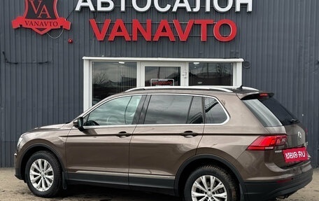 Volkswagen Tiguan II, 2018 год, 2 650 000 рублей, 7 фотография