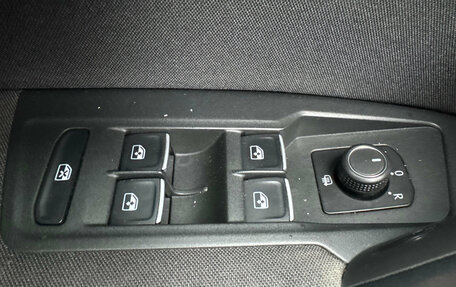 Volkswagen Tiguan II, 2018 год, 2 650 000 рублей, 21 фотография