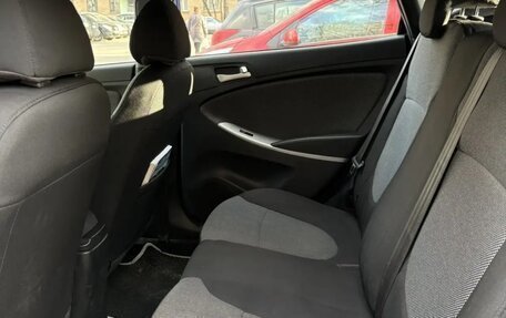 Hyundai Solaris II рестайлинг, 2013 год, 950 000 рублей, 5 фотография