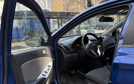 Hyundai Solaris II рестайлинг, 2013 год, 950 000 рублей, 14 фотография