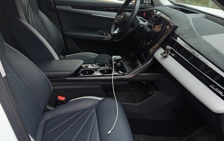 Geely Atlas, 2024 год, 2 700 000 рублей, 6 фотография