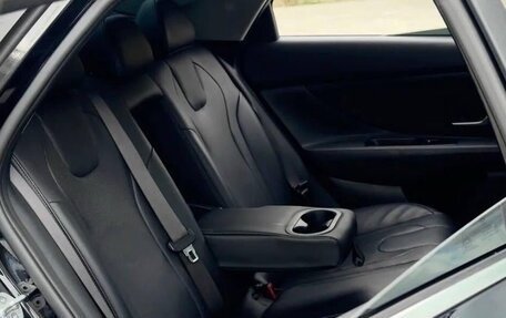 Hyundai Elantra, 2022 год, 2 050 000 рублей, 10 фотография