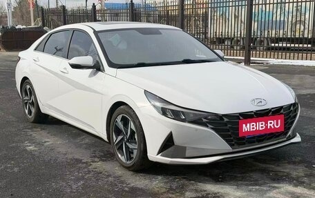 Hyundai Elantra, 2023 год, 1 550 000 рублей, 3 фотография