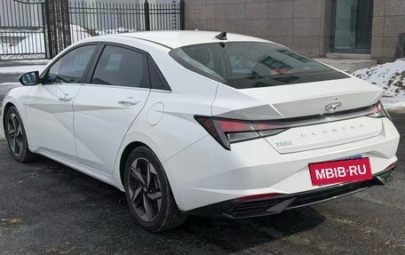 Hyundai Elantra, 2023 год, 1 550 000 рублей, 6 фотография