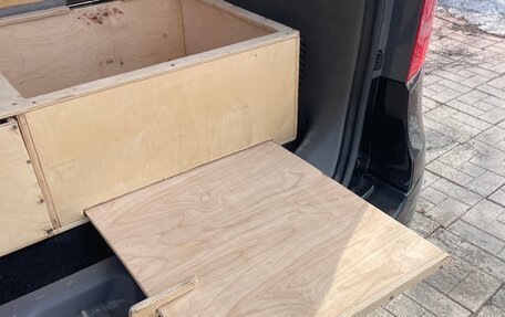 Hyundai Grand Starex Grand Starex I рестайлинг 2, 2018 год, 3 420 000 рублей, 11 фотография