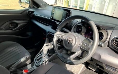 Toyota Yaris, 2022 год, 1 350 007 рублей, 13 фотография