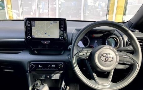 Toyota Yaris, 2022 год, 1 350 007 рублей, 14 фотография