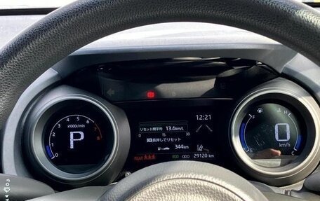 Toyota Yaris, 2022 год, 1 350 007 рублей, 18 фотография