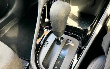 Toyota Yaris, 2022 год, 1 350 007 рублей, 25 фотография