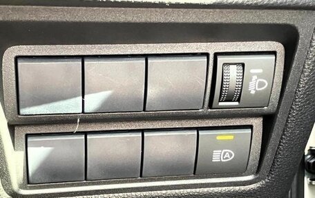 Toyota Yaris, 2022 год, 1 350 007 рублей, 22 фотография