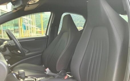 Toyota Yaris, 2022 год, 1 350 007 рублей, 28 фотография