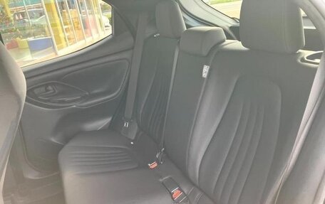 Toyota Yaris, 2022 год, 1 350 007 рублей, 29 фотография