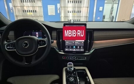 Volvo S90 II рестайлинг, 2025 год, 7 000 000 рублей, 7 фотография