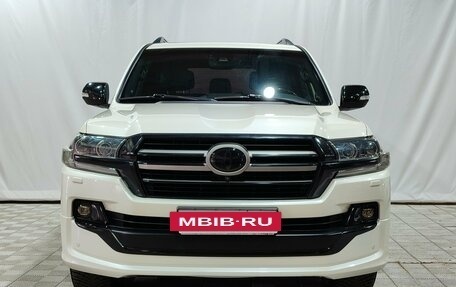 Toyota Land Cruiser 200, 2020 год, 10 000 000 рублей, 2 фотография