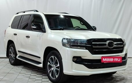 Toyota Land Cruiser 200, 2020 год, 10 000 000 рублей, 3 фотография