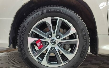 Toyota Land Cruiser 200, 2020 год, 10 000 000 рублей, 10 фотография