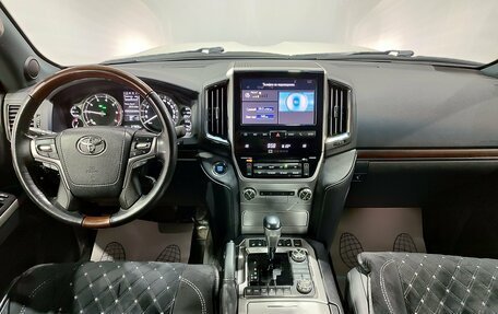 Toyota Land Cruiser 200, 2020 год, 10 000 000 рублей, 14 фотография