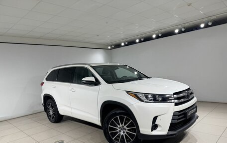 Toyota Highlander III, 2017 год, 3 499 000 рублей, 3 фотография
