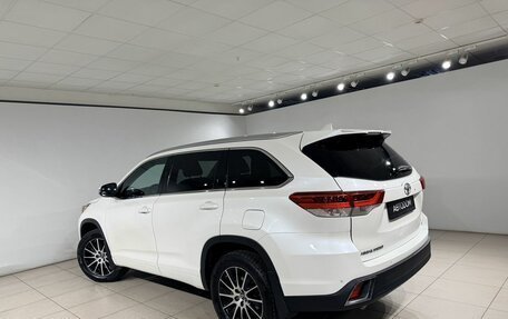 Toyota Highlander III, 2017 год, 3 499 000 рублей, 7 фотография